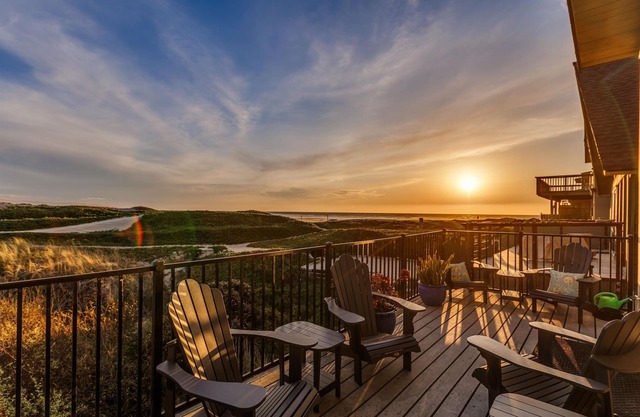 "Drifting Sands" 3BR/2BA Beach House. Sleeps 6