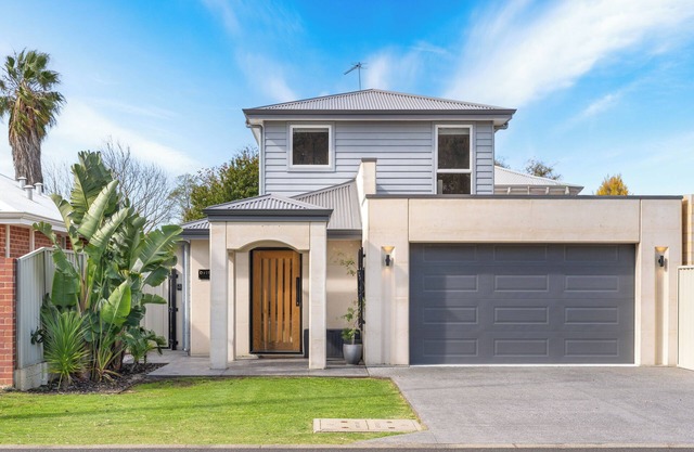 Driftwood - Relax, Recharge and Play - Central Busselton.