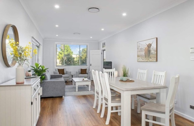 Ducted aircon, WIFI, mountain views, perfect wedding accommodation with SPA!