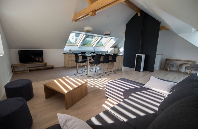 Duplex **** Nuevo para 6 personas / 200 metros del lago de Annecy