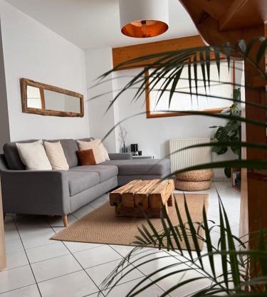 Duplex Sallanches - Terrasse, Centre & Parking by AlpenlySallanches