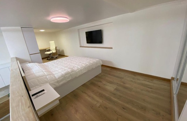 Двухуровневые апартаменты на Озерянской