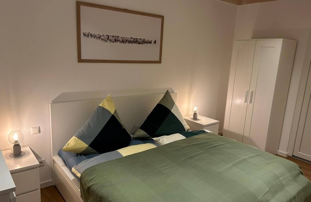 Dyke moment Modern apartment on the Hundegutshof, great for a vacation with a dog