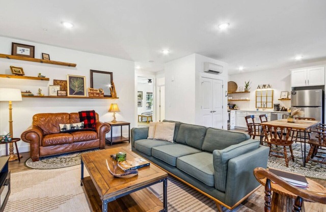 #E Doe Run Inn - DT - Short Walk to Waterfront