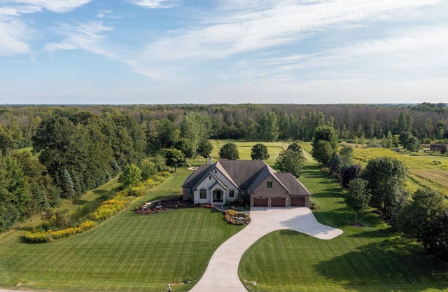 EAA AirVenture 2026! BUSINESS trips...room to land a HELICOPTER!!!