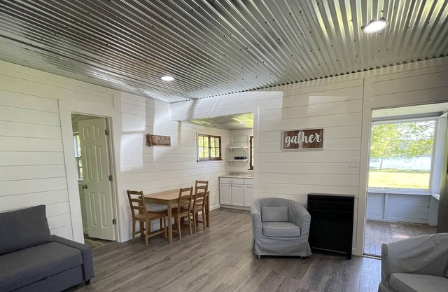 Eagle River Chain Private Cottages