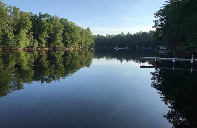 Eagle River Retreat w/ Bunkhouse on the Chain. Sleeps 12.