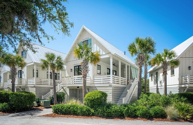 “Eagles Nest” (3035 Southerly Way) 2 person creekside bungalow at Kiawah River ~