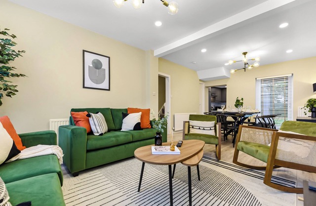 Earthly Comforts, 3 BD Escape - Sleeps 8!