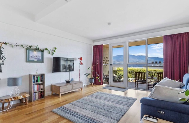 Eastern Shore Escape Panoramic Modern Comforts