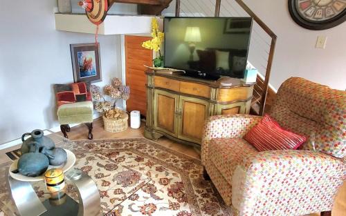 Easy Walk to Steelers and Pirates