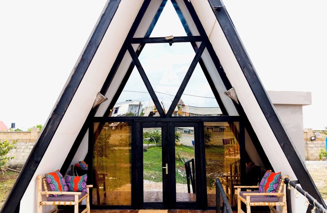 Eco-Friendly A-Frame Cabin 10min / Nungwi Beach