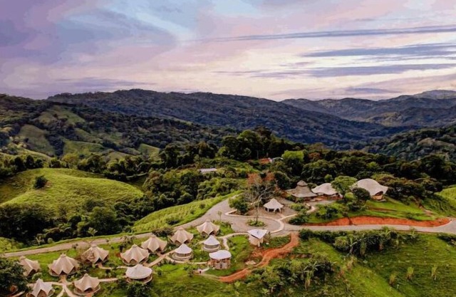 Eco Luxe Glamping Nest #7 - 2 Queen Beds at Holos