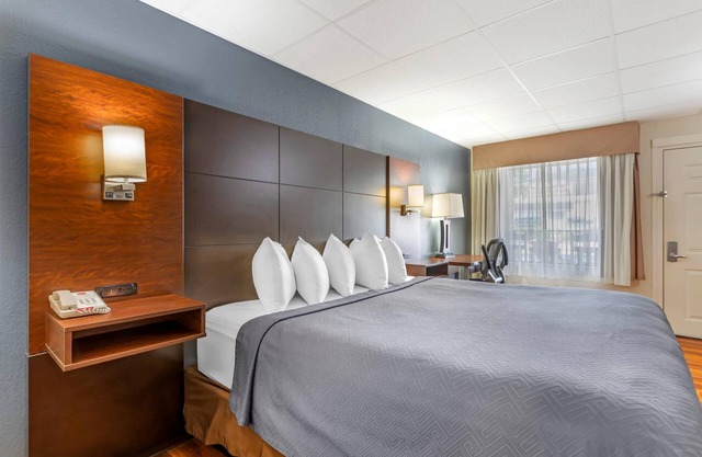 Econo Lodge Inn & Suites Gatlinburg at the Convention Center