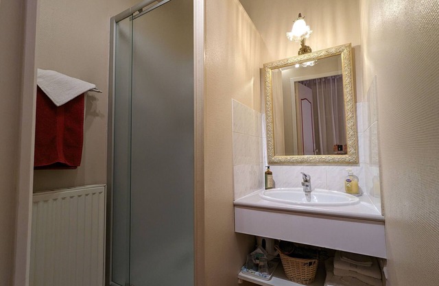 Habitación Eglantine: Encanto en el Valle del Loira con Piscina y Wifi