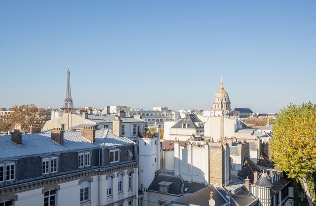 Terraza con vistas a la Torre Eiffel en Saint Germain des Pres