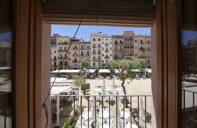 El Faro Apartaments en Plaça de la Font Tarragona, Casco Antiguo,Soleados
