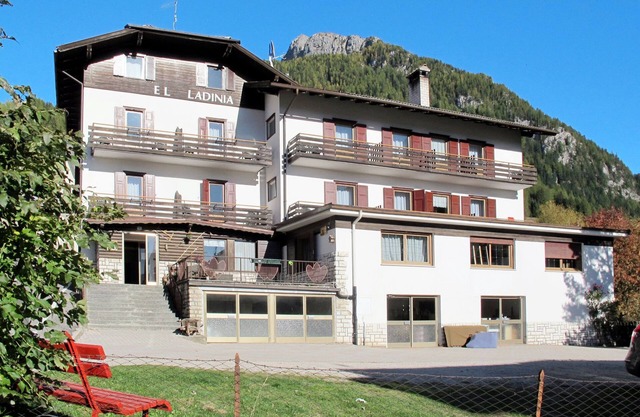 El Ladinia by Interhome