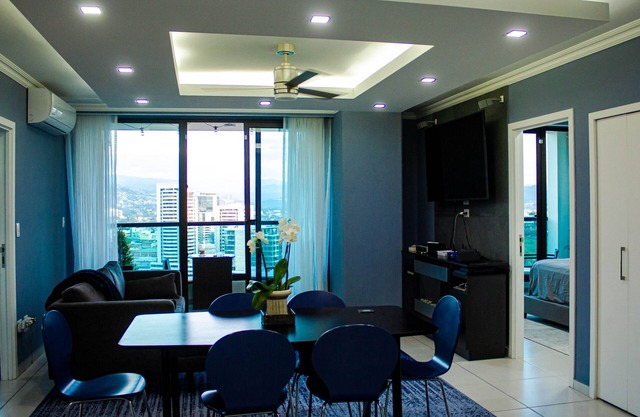 Top- Rated Astria Condo, Elegant Comfort & Stunning City Views.