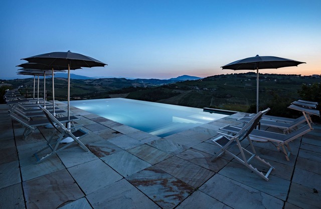 Elegant and modern Estate with private pool and panoramic views in Ripatransone