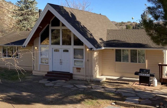 Elegant and modern comforts in a western ranch setting