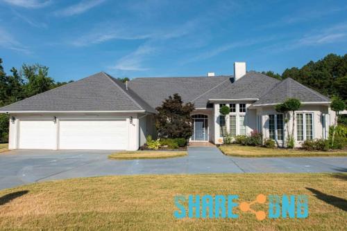 Elegant Lakefront Home W Covered Patio