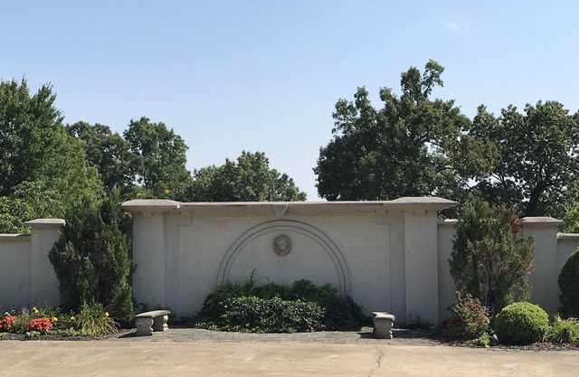 Elegante Lakeside Executive Estate Home-Sleeps 20, Pool-Tennis