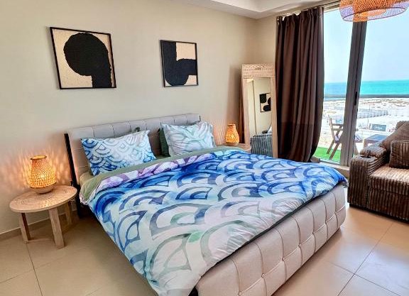 Elegant Studio Island View - Beachfront Property