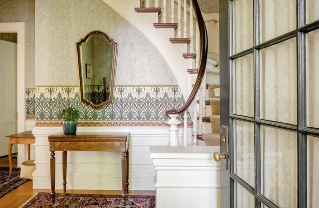 Elegant Victorian Walking Distance to Downtown Grass Valley