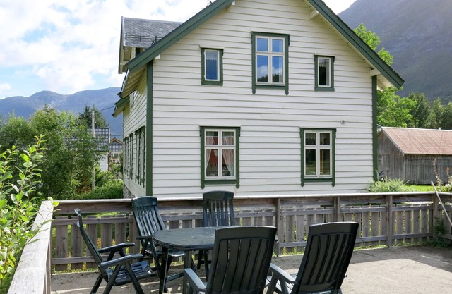 Elvehuset by Interhome