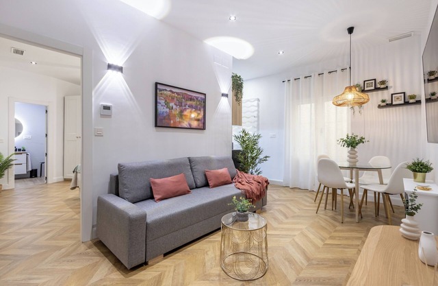 Elvira Elegant Suite Catedral-Gran Vía: apartamento de lujo en centro de Granada