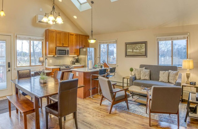 Dream Retreat Private Guesthouse, Lake Mich., IN Dunes, Chicago