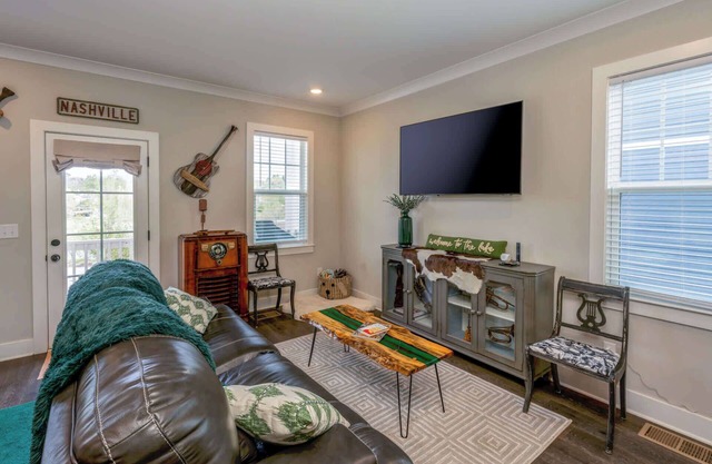 Emerald Shores | Rooftop Deck