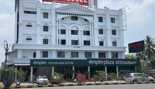 EMPIRE THE GRANDE SUITEs