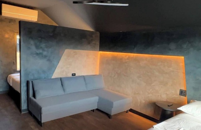 Emrose Luxury Cabins 9