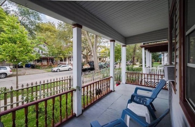 Enchanting Lower-Unit Duplex