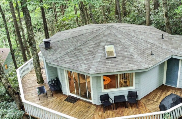 Enchanting Mountain TreeHouse close2 BannerElk,Boone,BlowingRock,SugarMt,BeechMt