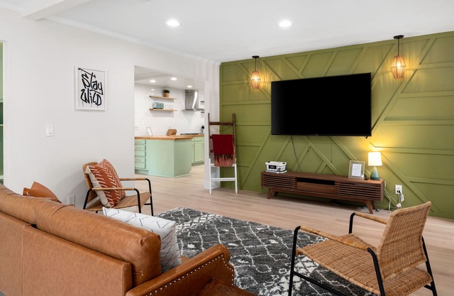 ENDLESS Summer Water View Home!!! SPLASHING FUN!