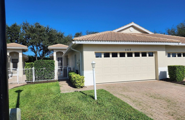Englewood, Florida Villa in a Gated Community Within Minutes of Beaches