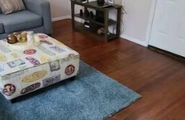 Enjoy a cottage experience in a historical city.