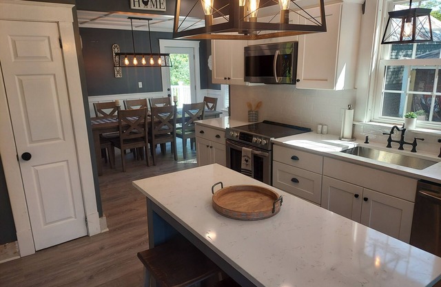 Bullseye modern farm house 15 minutes to Ogunquit.