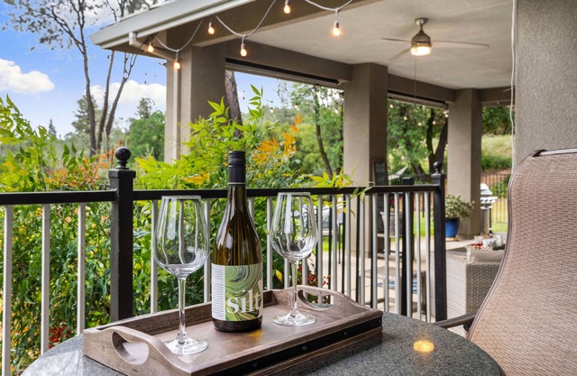 RELÁJATE en la comunidad cerrada más prestigiosa de North Auburn