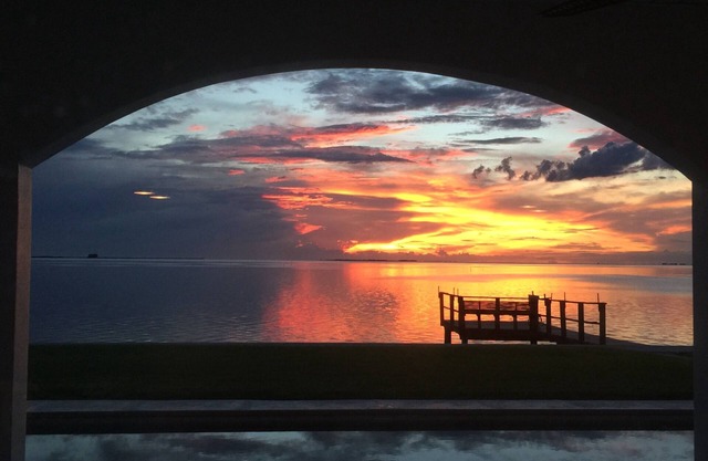 Enjoy million dollar sunsets from private studio in private home.