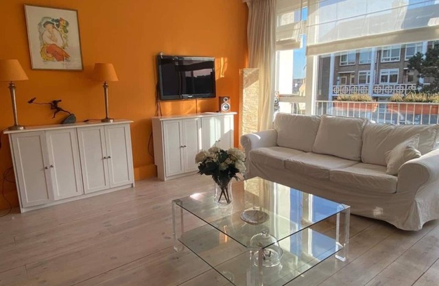 Enjoy the Beach and the City ☀️☀️☀️☀️