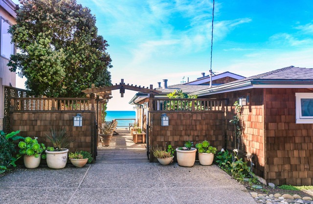 Acceso a la playa privada