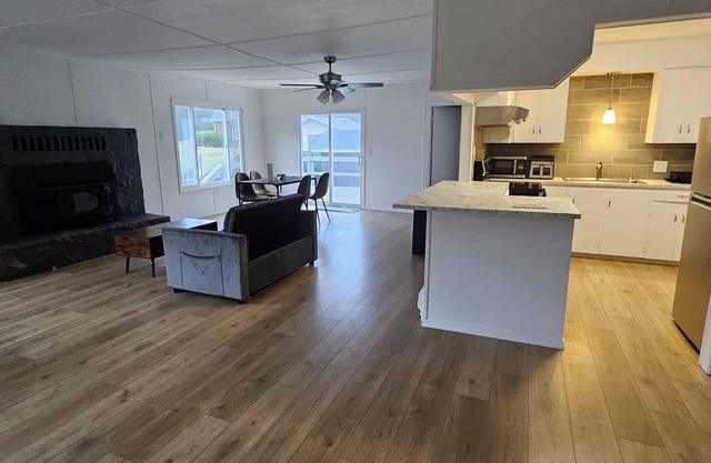 Enjoyable 3-bedroom house with access to the beach