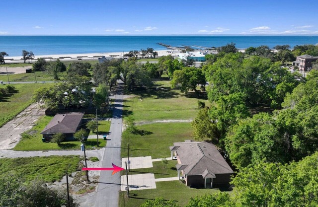 Entire Duplex by the Beach!