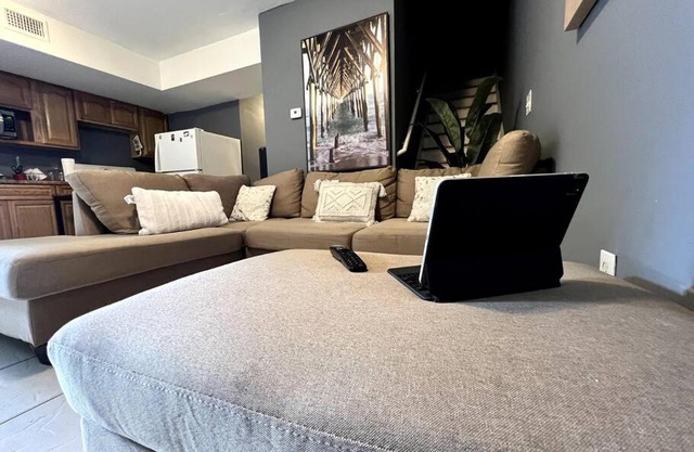 Entire Luxury 2 Bedroom Near NY/EWR With Workspace