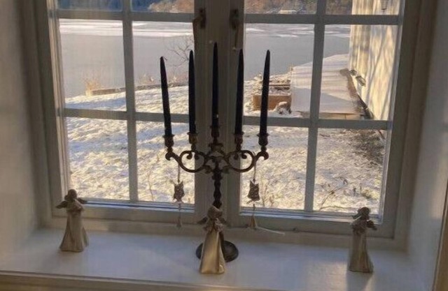 Entire Town House on Ground floor, on Lake. Luxury Lake Escape Close to Marina.