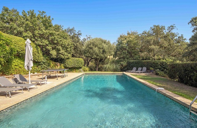 Entire Villa, 5 bedrooms, Grimaud